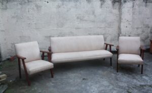 lovely minimalist 3 seater couch with 2 matching armchairs